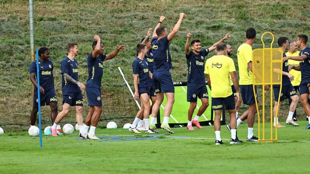 fenerbahce-yeni-sezon-hazirliklarina-avusturyada-devam-etti-1720034482336.jpeg