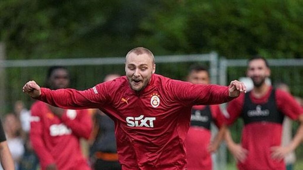 galatasarayin-avusturya-kampi-calismalari-basladi-1721687313766.jpeg